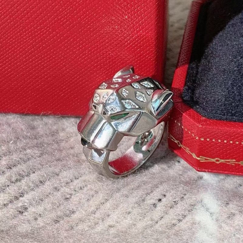 Cartier 卡地亞 panthers 獵豹戒指，腦袋滿天星喔，停產絕版了，尺寸 54 號，2006 年購入-3