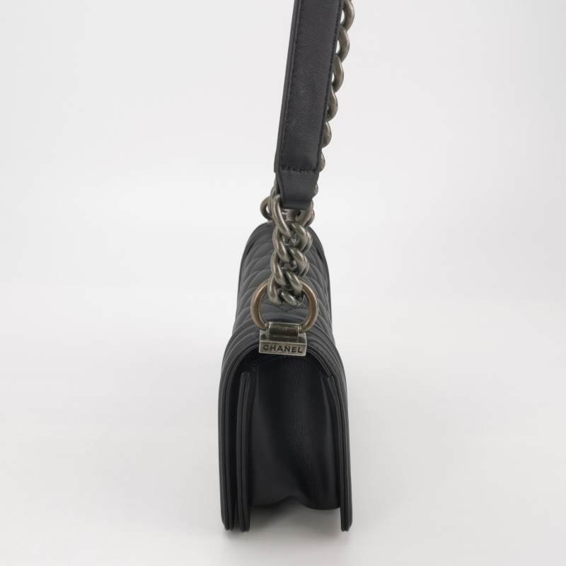 ChanelLeboy經典款小號牛皮菱格絎縫方形雙C鎖扣單肩包-2