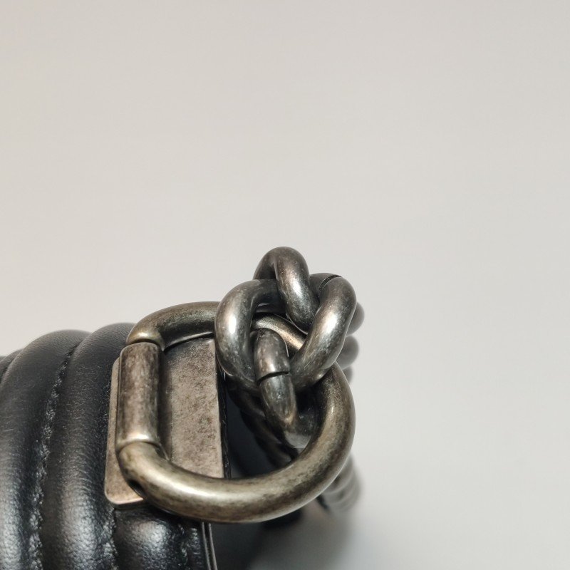 ChanelLeboy經典款小號牛皮菱格絎縫方形雙C鎖扣單肩包-15