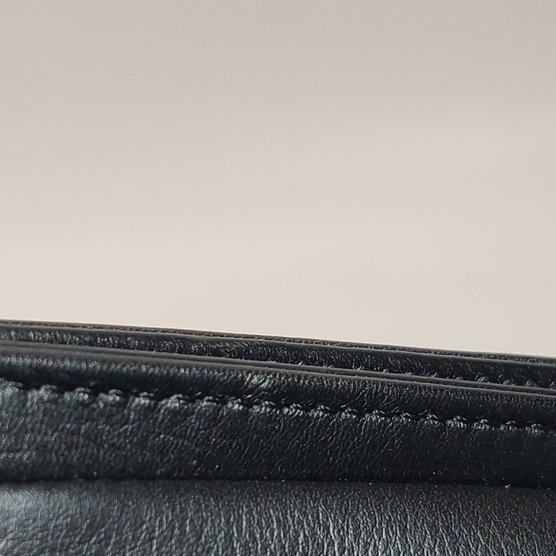 ChanelLeboy經典款小號牛皮菱格絎縫方形雙C鎖扣單肩包-19