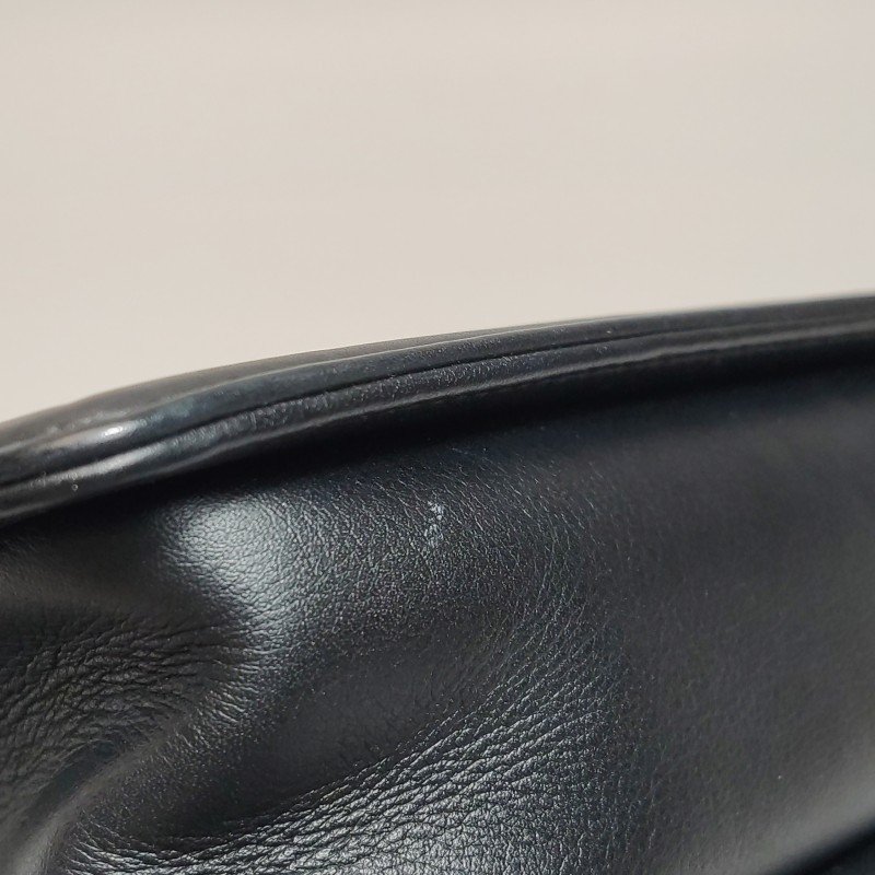 ChanelLeboy經典款小號牛皮菱格絎縫方形雙C鎖扣單肩包-21