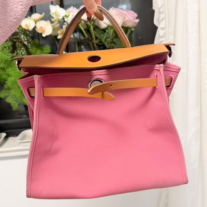 【罕見獨特顏色💖可少女可淑女✨】Hermes愛馬仕 herbag 31櫻花粉手提包 框刻-2
