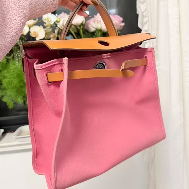 【罕見獨特顏色💖可少女可淑女✨】Hermes愛馬仕 herbag 31櫻花粉手提包 框刻-3