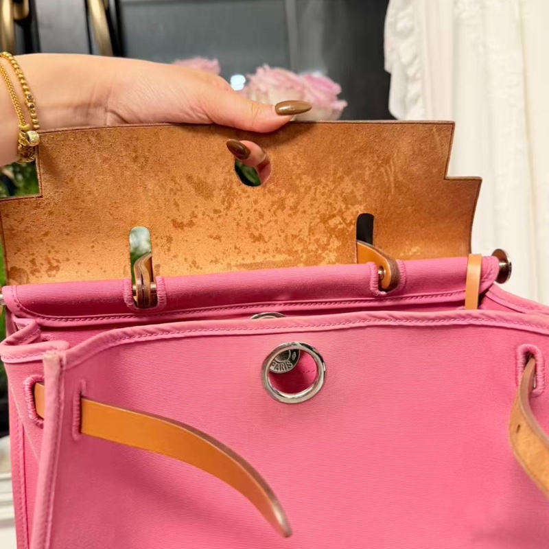 【罕見獨特顏色💖可少女可淑女✨】Hermes愛馬仕 herbag 31櫻花粉手提包 框刻-8