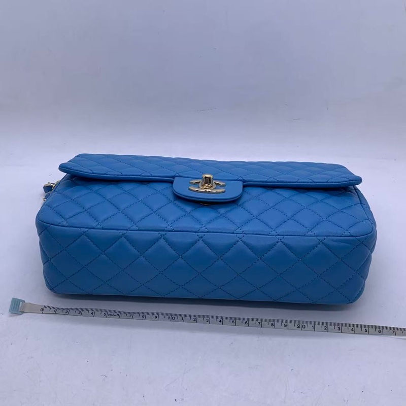 二手Chanel CF經典款 情人節限量款藍色斜挎包，背面邊角局部護理，鐳射 12 開-2