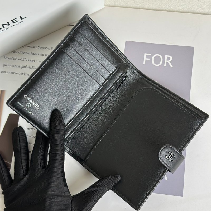 CHANEL 25C雙折護照夾中型錢包 - So black-4