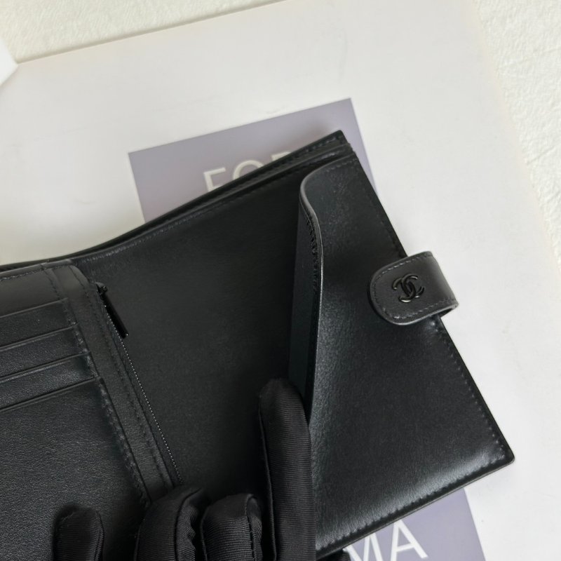 CHANEL 25C雙折護照夾中型錢包 - So black-6