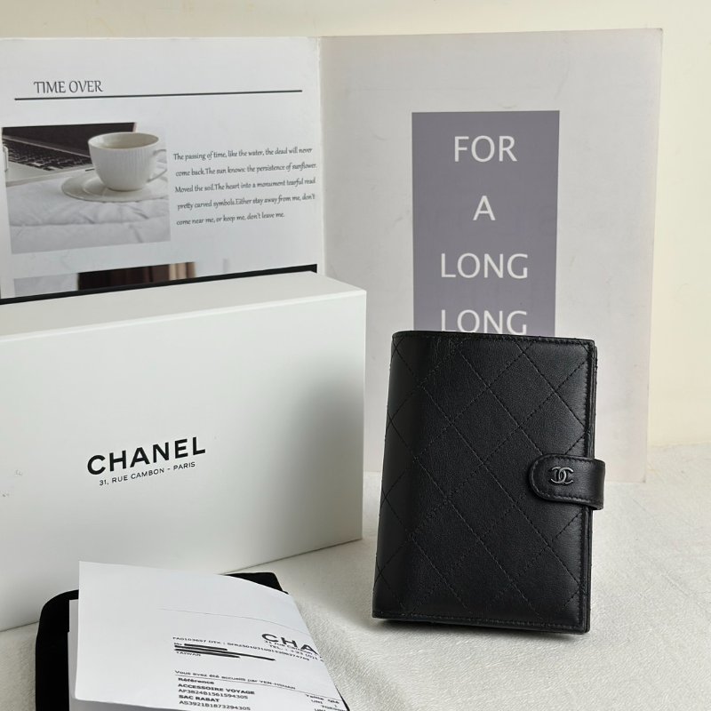 CHANEL 25C雙折護照夾中型錢包 - So black-7