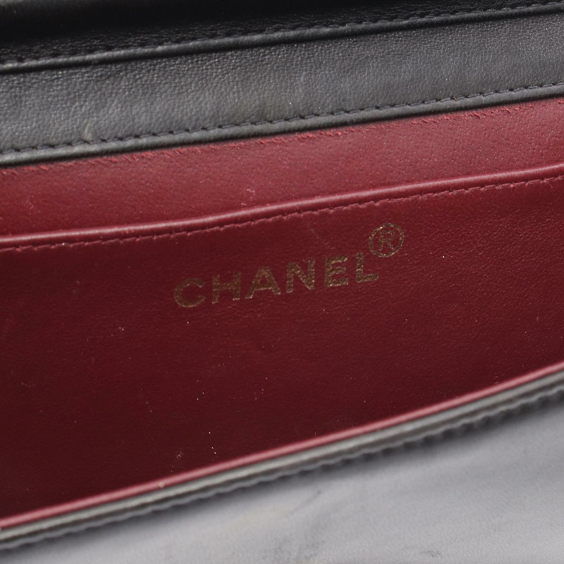 香奈兒迷你絎縫全蓋鏈肩背包，黑色皮革，金色五金，二手 CC-3