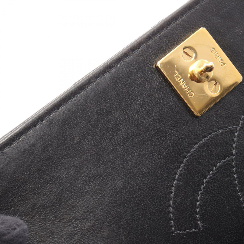 香奈兒迷你絎縫全蓋鏈肩背包，黑色皮革，金色五金，二手 CC-5