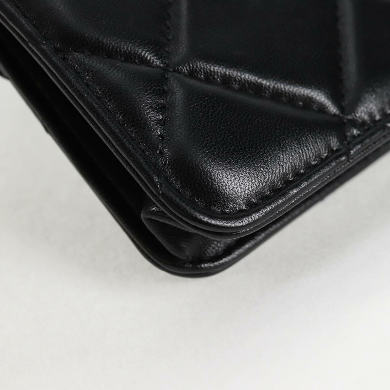 【日本直送】香奈兒 (CHANEL) 絎縫鏈條單肩包，羊皮材質，黑色，金色雙C標誌，正品編號 127795SAM-16