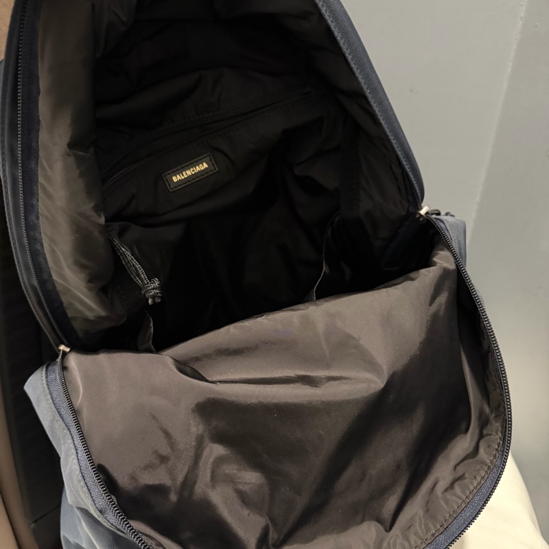 Balenciaga 巴黎世家電繡字母後背包 深藍-8