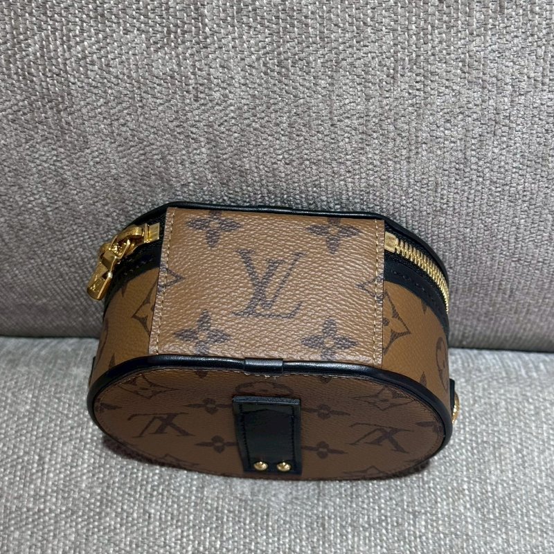 LV 小圓餅盒包（晶片款）-6