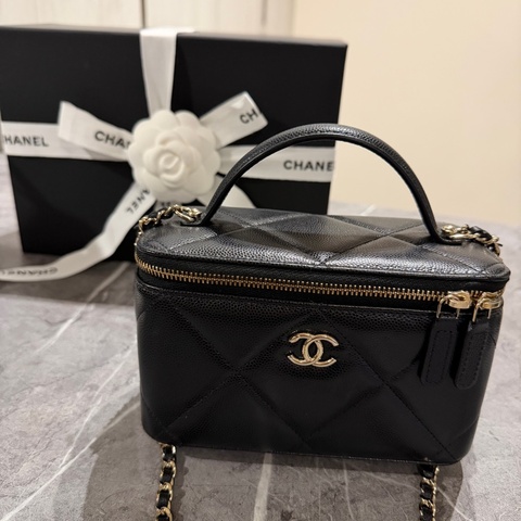 香奈兒（CHANEL） 長型鍊條化妝包 (25K)