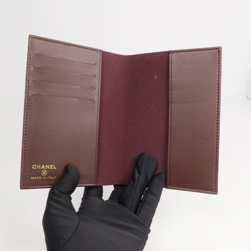 CHANEL 牛皮皮革Passport Holder金扣護照套-4