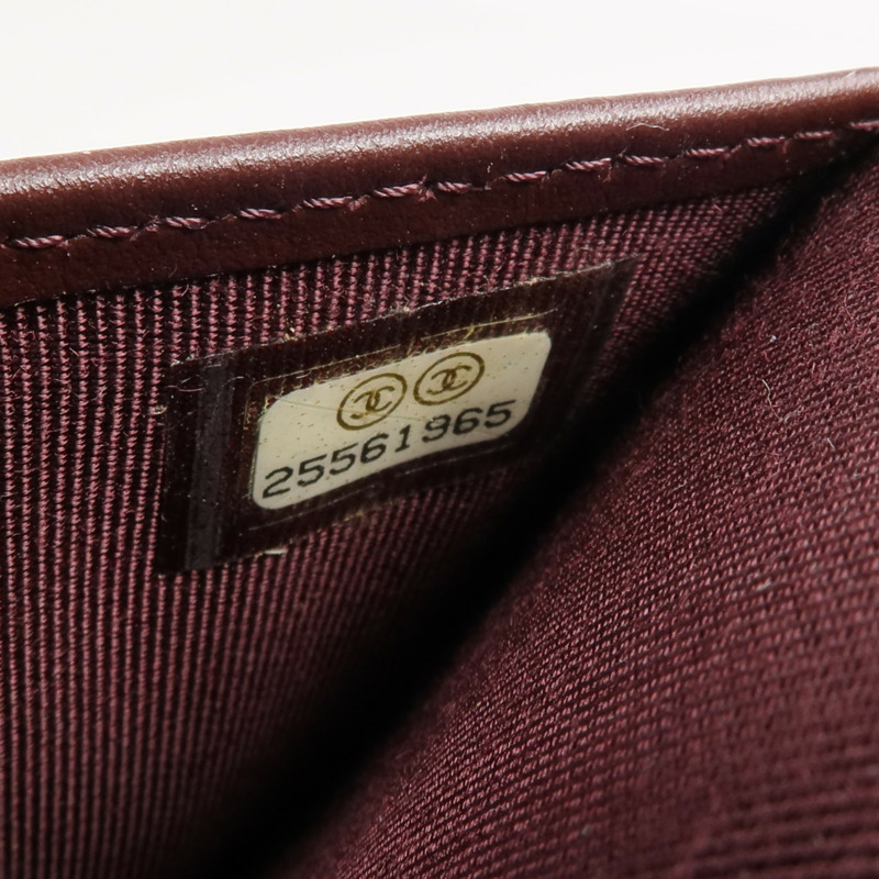 CHANEL 牛皮皮革Passport Holder金扣護照套-7