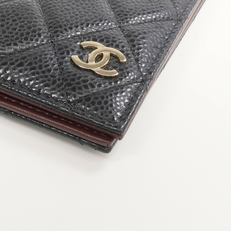 CHANEL 牛皮皮革Passport Holder金扣護照套-8