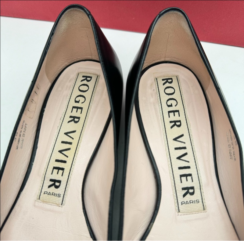 【98新✨黃金36碼🤩】Roger Vivier/RV Trompette黑色尖頭方扣平底鞋-6