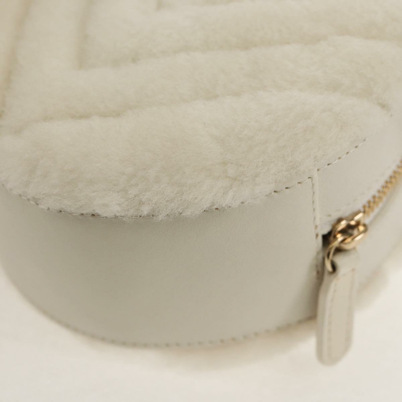 【日本直送】香奈兒 V 字縫線鏈條肩背包,羊毛白,金色雙 C 標誌,貨號 148461AM-13