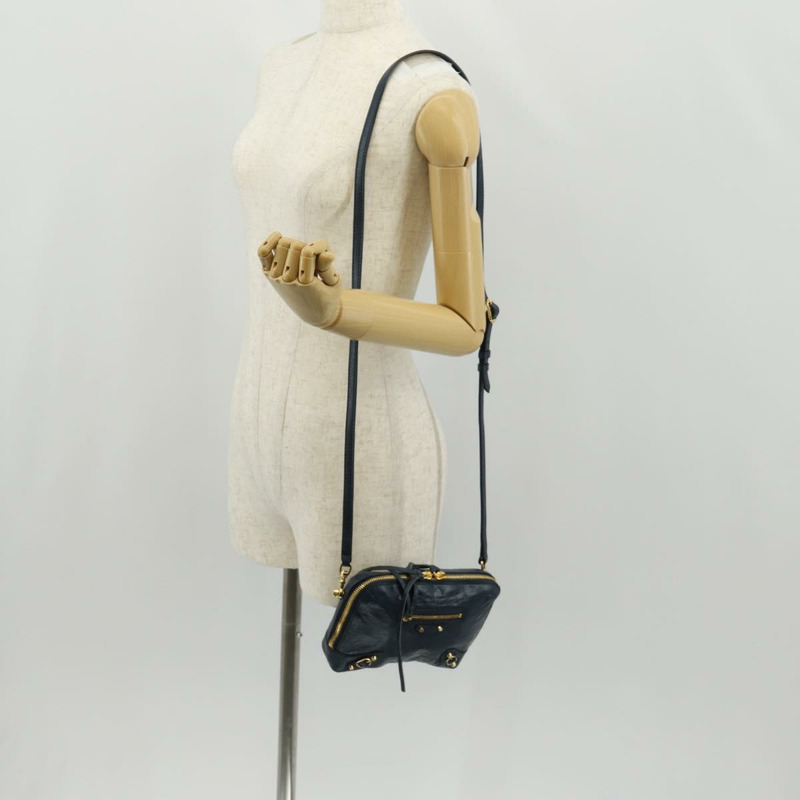 【日本直送】BALENCIAGA 經典記者單肩背包，皮革材質，海軍藍/金色，貨號 488795，正品 am10138V-25