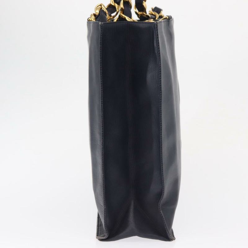 【日本直送】香奈兒鏈條手提包，皮革材質，海軍藍金色雙C標誌，正品編號157556V-4