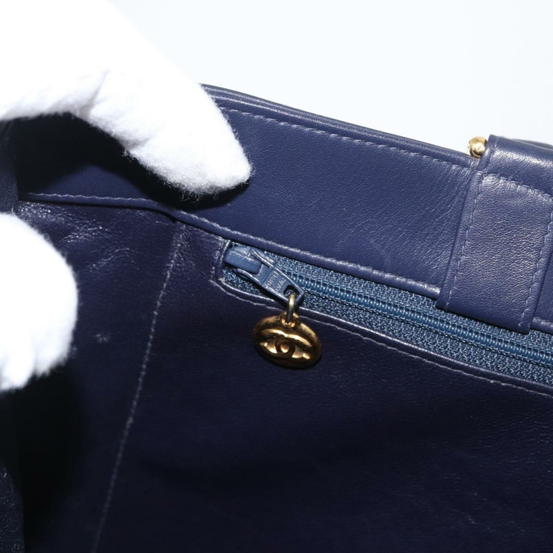 【日本直送】香奈兒鏈條手提包，皮革材質，海軍藍金色雙C標誌，正品編號157556V-19