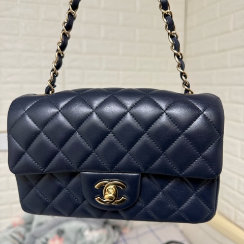 CHANEL MINI CF20