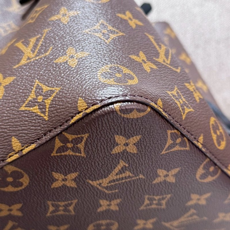 Louis Vuitton Neo Noe MM-13