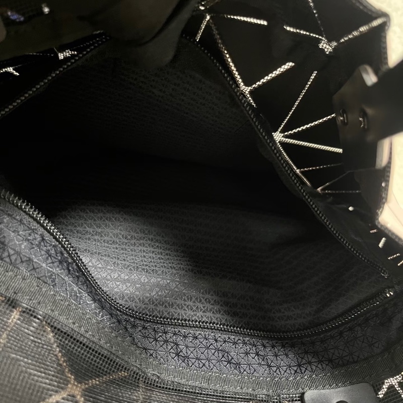 三宅一生經典六格奶茶色-15