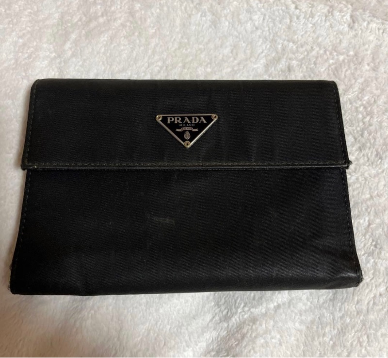 【正品 PRADA】黑色  防刮牛皮三角標中夾｜小資粗用首選｜附原廠盒-0