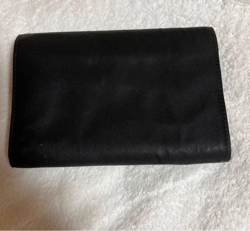 【正品 PRADA】黑色  防刮牛皮三角標中夾｜小資粗用首選｜附原廠盒-1