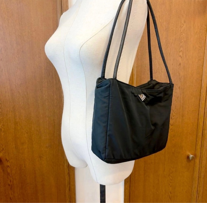 正品 BV 尼龍手提包/腋下包|附原廠鏡子、保卡|Vintage 經典三角標-1