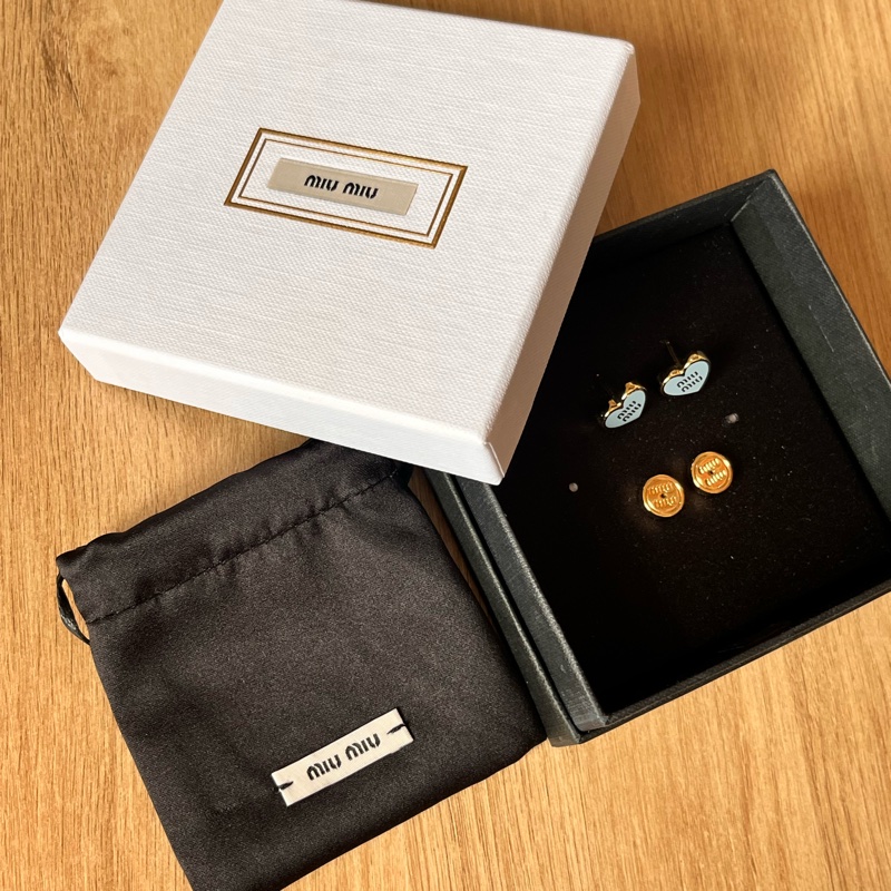 Miu Miu日本限定💙罕有Baby Blue粉藍心形耳環-3