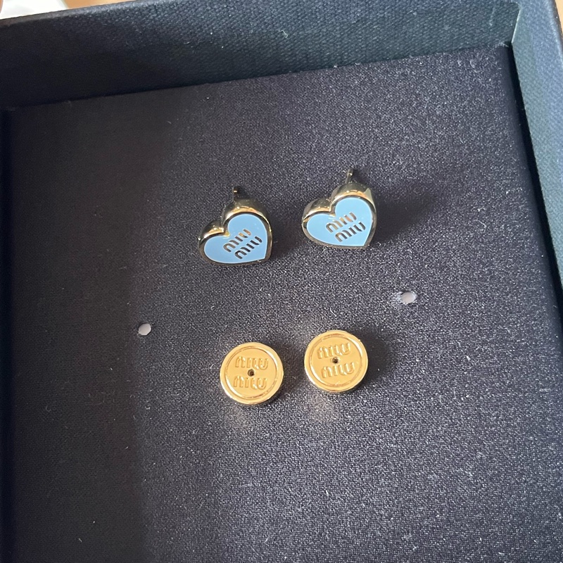 Miu Miu日本限定💙罕有Baby Blue粉藍心形耳環-11