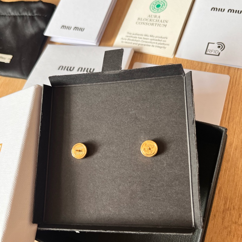 Miu Miu日本限定💙罕有Baby Blue粉藍心形耳環-14