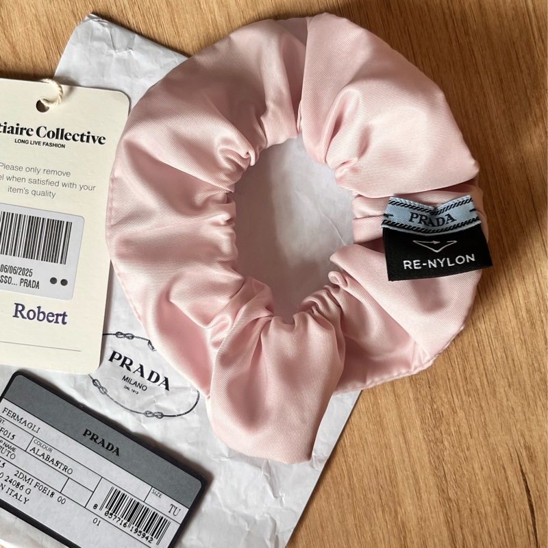 PRADA超嫩粉紅像筋頭飾💕-3