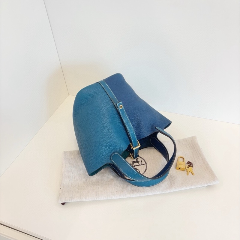 【98新部分膜在🆕】Hermes Picotin拼色菜籃子18 新色 深邃藍拼博斯普魯斯綠 💎手提包-4