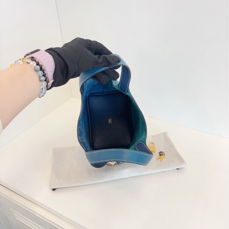 【98新部分膜在🆕】Hermes Picotin拼色菜籃子18 新色 深邃藍拼博斯普魯斯綠 💎手提包-7