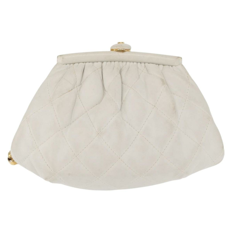 【日本直送】香奈兒 Matelasse West 手拿包，羊皮材質，白色金飾，CC 標誌，正品編號 bs32853-1