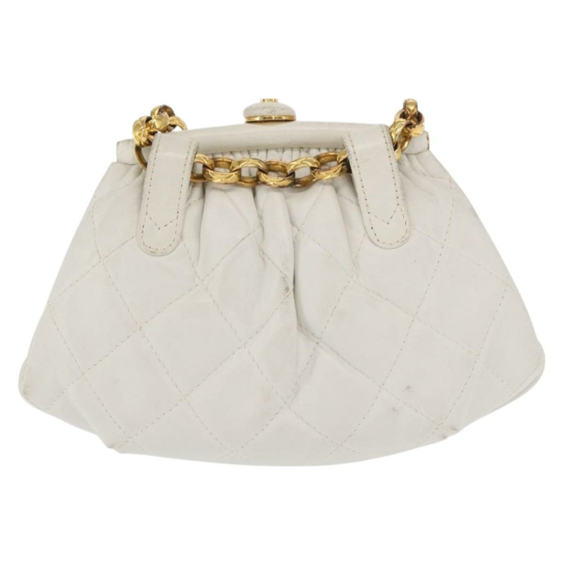 【日本直送】香奈兒 Matelasse West 手拿包，羊皮材質，白色金飾，CC 標誌，正品編號 bs32853-2