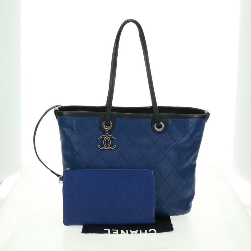 【日本直送】香奈兒 (CHANEL) Matelasse 托特包，魚子醬紋皮革，海軍藍，銀色雙C標誌，正品編號 166301M-28