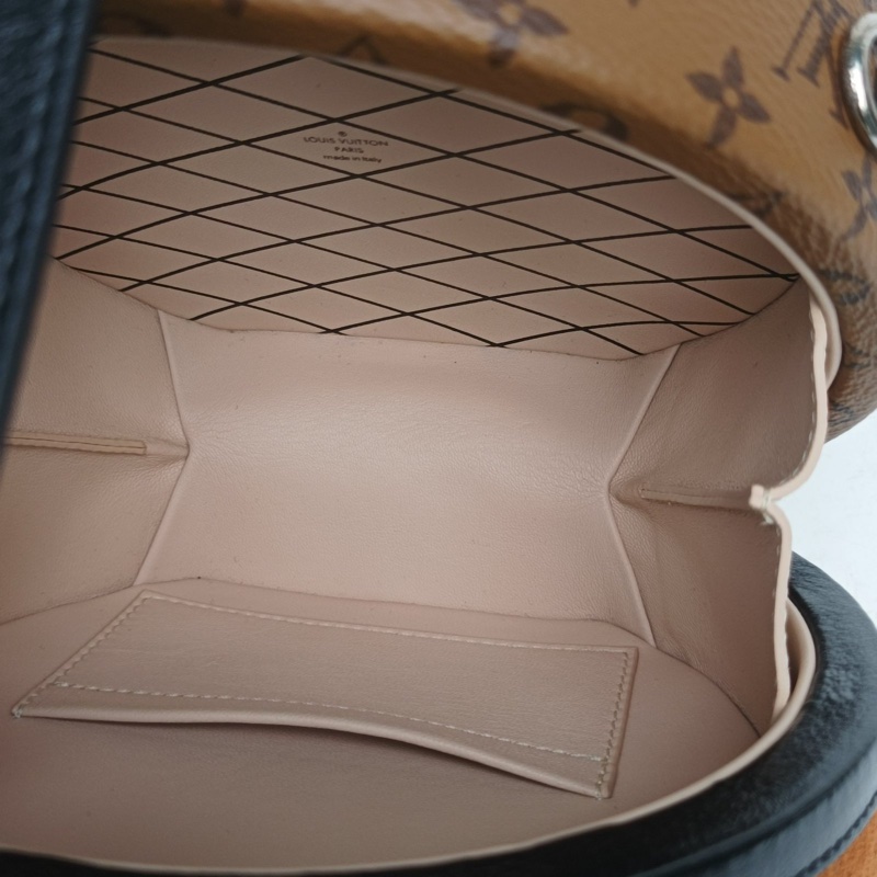 LOUIS VUITTON 硬圓餅中號17.5拼色PVC2018老花豹紋肩背包-4