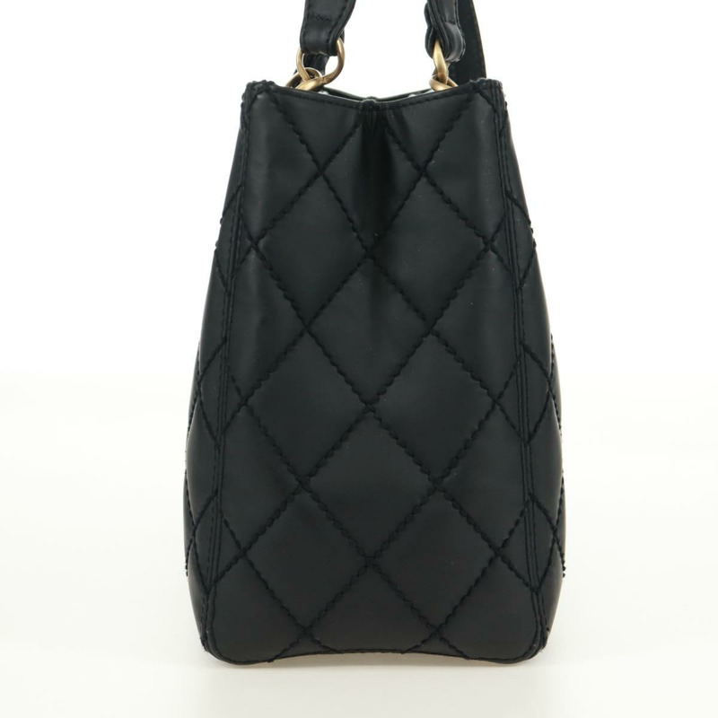 【日本直送】香奈兒 (CHANEL) 絎縫野性紋理手提包,黑色皮革,金色雙C標誌,正品編號 165820V-5