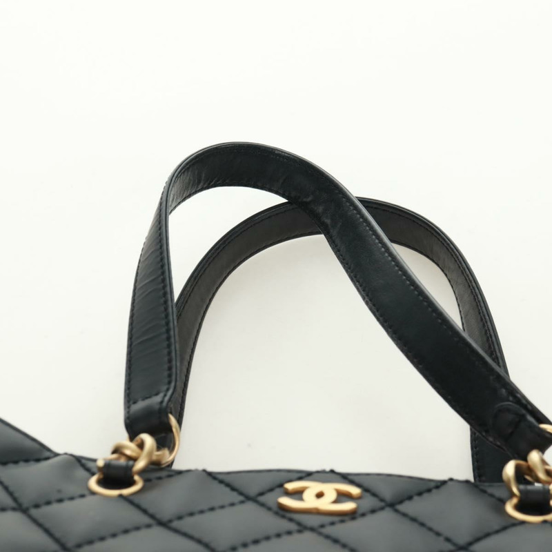【日本直送】香奈兒 (CHANEL) 絎縫野性紋理手提包,黑色皮革,金色雙C標誌,正品編號 165820V-8