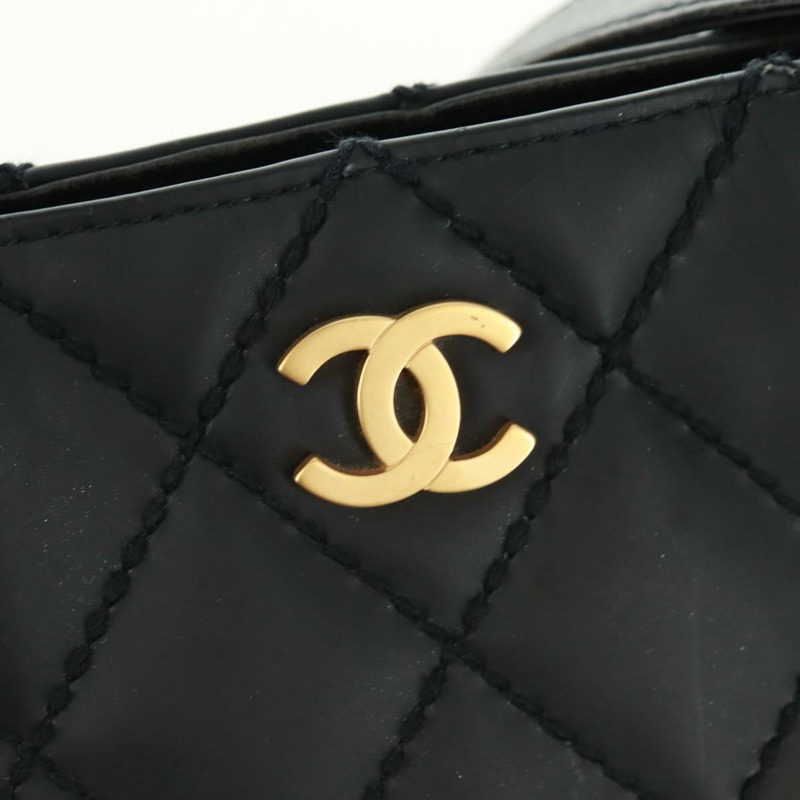 【日本直送】香奈兒 (CHANEL) 絎縫野性紋理手提包,黑色皮革,金色雙C標誌,正品編號 165820V-15