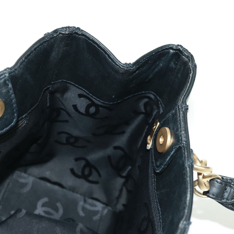 【日本直送】香奈兒 (CHANEL) 絎縫野性紋理手提包,黑色皮革,金色雙C標誌,正品編號 165820V-18