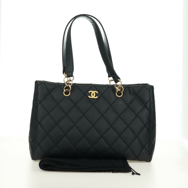 【日本直送】香奈兒 (CHANEL) 絎縫野性紋理手提包,黑色皮革,金色雙C標誌,正品編號 165820V-24