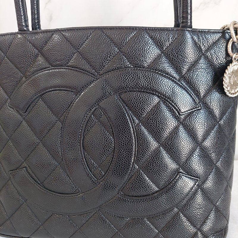 CHANEL 香奈兒 Vintage🎀現品實拍🎀絕版 希爾頓 (銀)金幣包 ~二手經典款-17