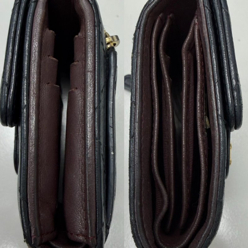 CHANEL經典口蓋短夾/羊皮/金釦/26開 附紙袋/紙盒/保卡/品牌說明小冊-8