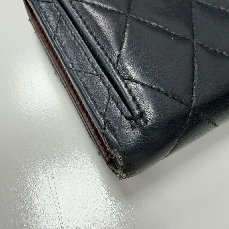 CHANEL經典口蓋短夾/羊皮/金釦/26開 附紙袋/紙盒/保卡/品牌說明小冊-16